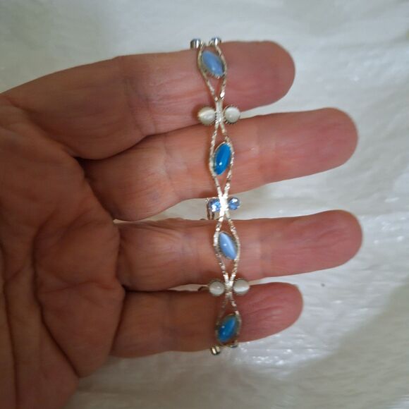 A Women's Dainty Cat's Eye Bracelet Blue and White Gemstone Elegant Fairy Core - Picture 2 of 7